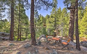 Woodsy Flagstaff Hideaway With Deck And Sunroom!