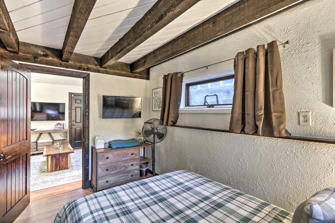 Woodsy Flagstaff Hideaway With Deck And Sunroom! Mountainaire Dış mekan fotoğraf